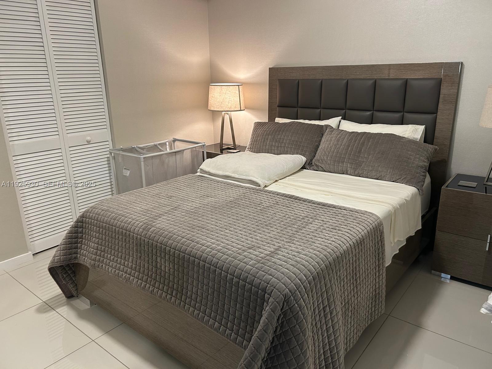 5252 PASEO CONDO - Residential