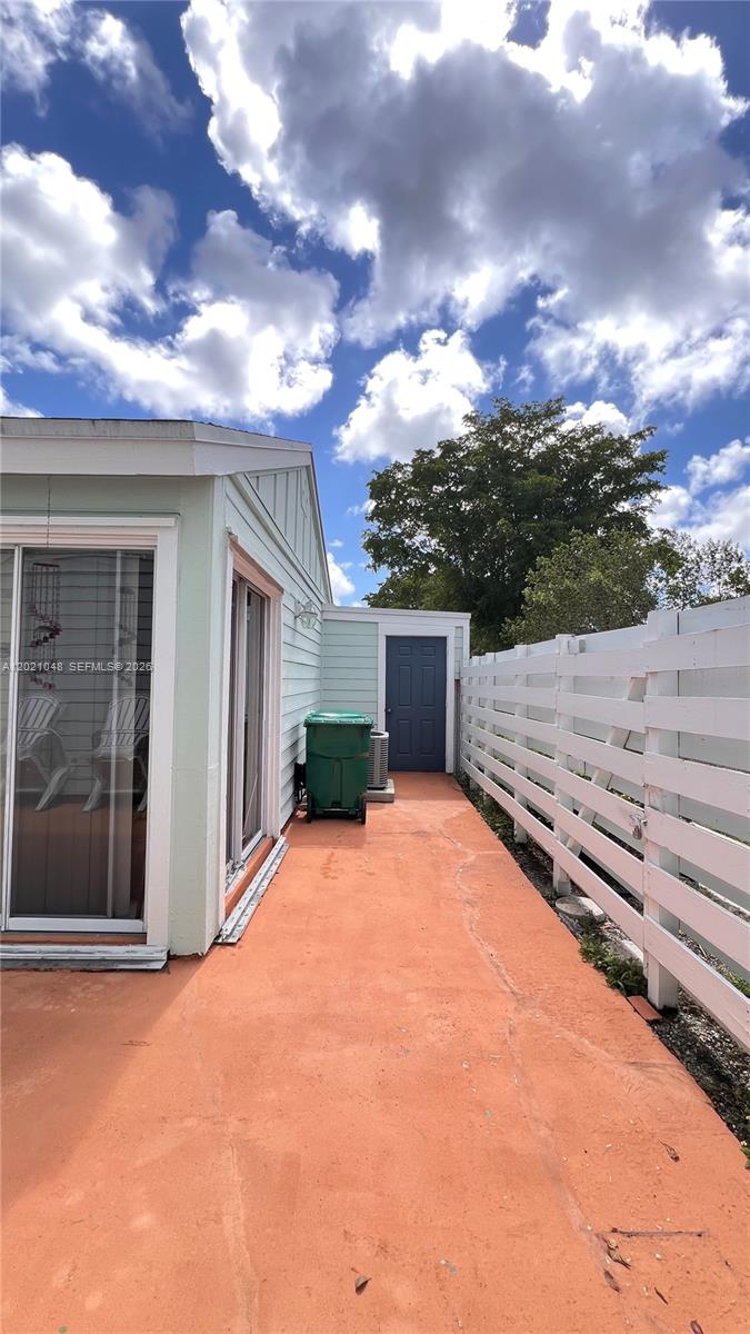 VILG HOMES COUNTRY WALK C - Residential