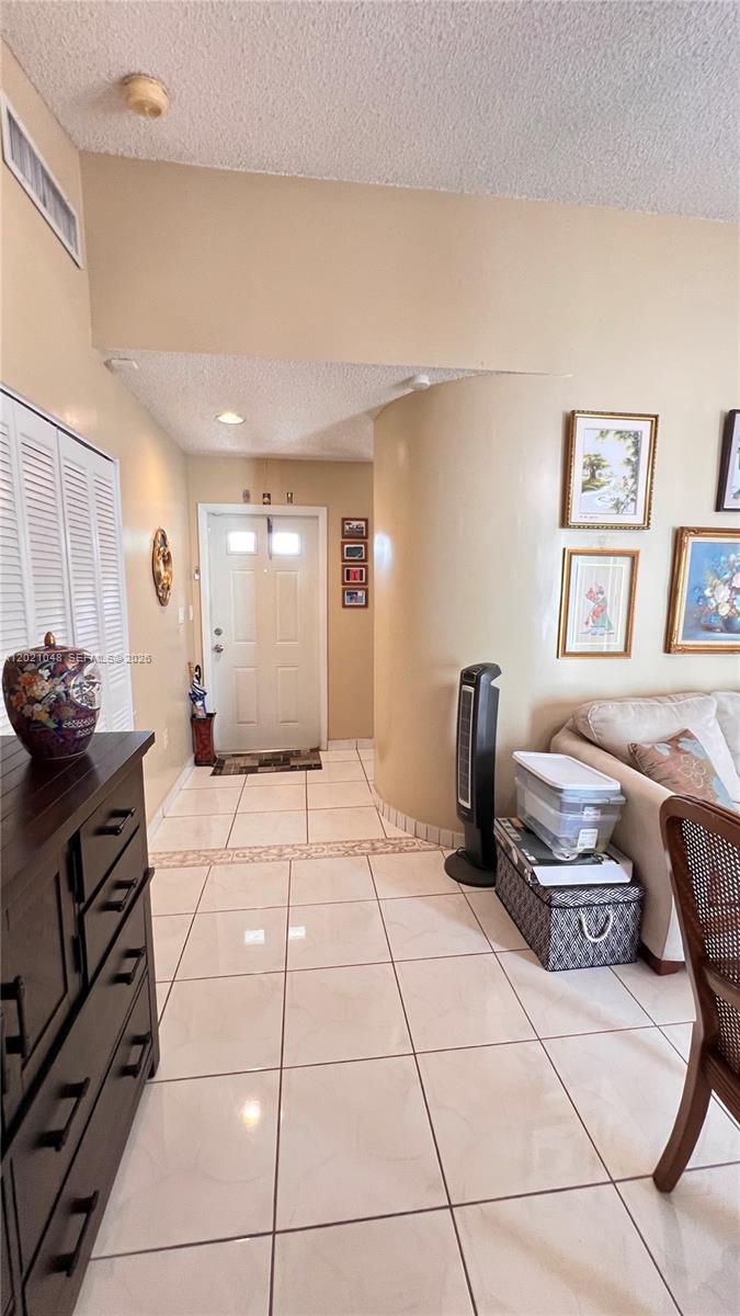 VILG HOMES COUNTRY WALK C - Residential