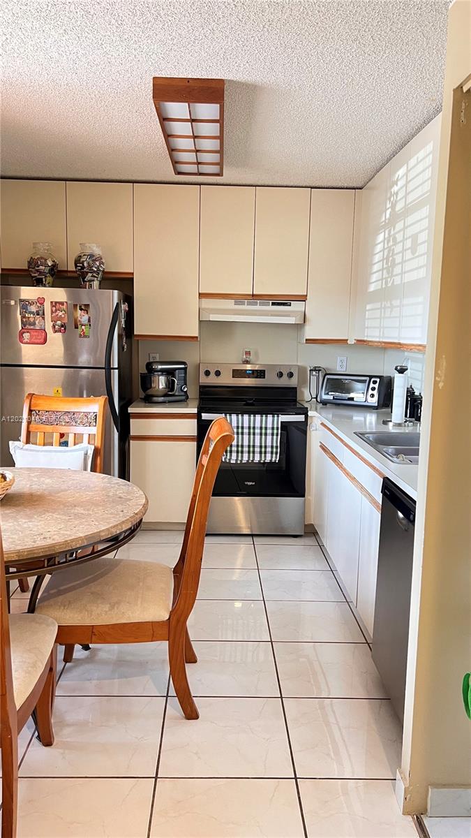 VILG HOMES COUNTRY WALK C - Residential