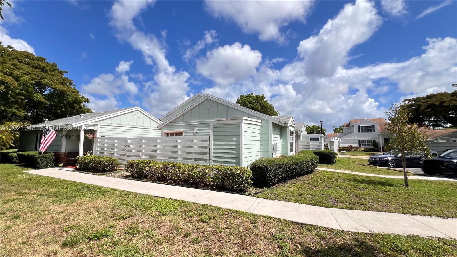 VILG HOMES COUNTRY WALK C - Residential