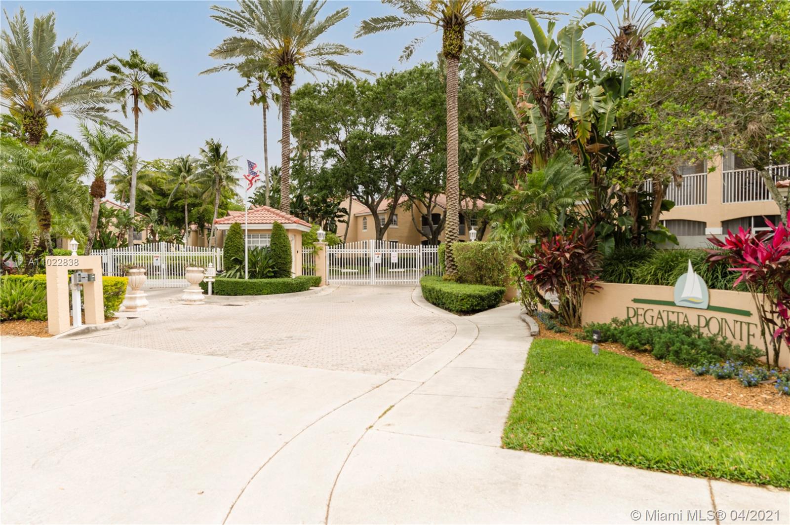 REGATTA POINTE CONDO NO E - Residential