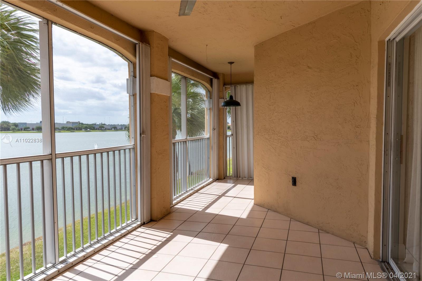 REGATTA POINTE CONDO NO E - Residential