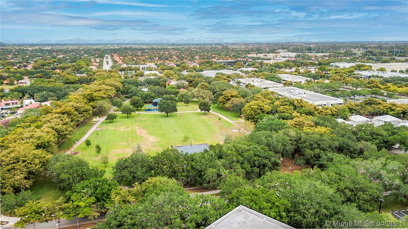 REGATTA POINTE CONDO NO E - Residential