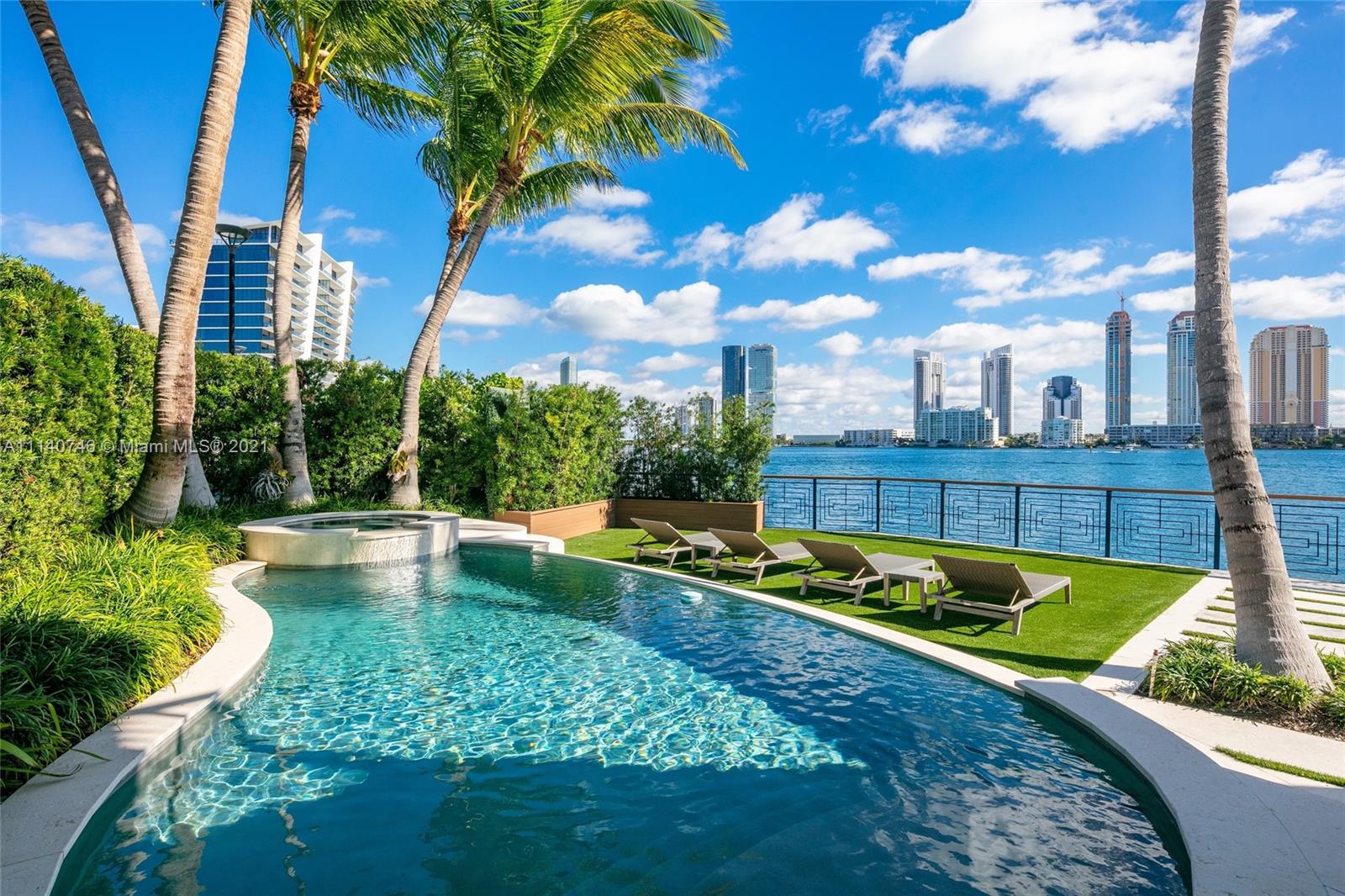 ISLAND ESTATES - Residential