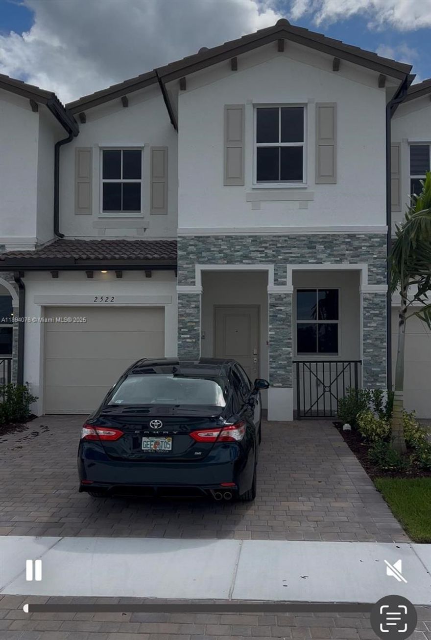 Newly Built 4-Bed, 2-Bath Townhome in the Desirable Altamira Community
Be the first to live in this stunning, modern townhouse featuring brand-new appliances and spacious living throughout. With parking for up to 3 vehicles, this home offers both style and convenience. Enjoy access to community amenities and a prime location close to top-rated schools, parks, and shopping centers.