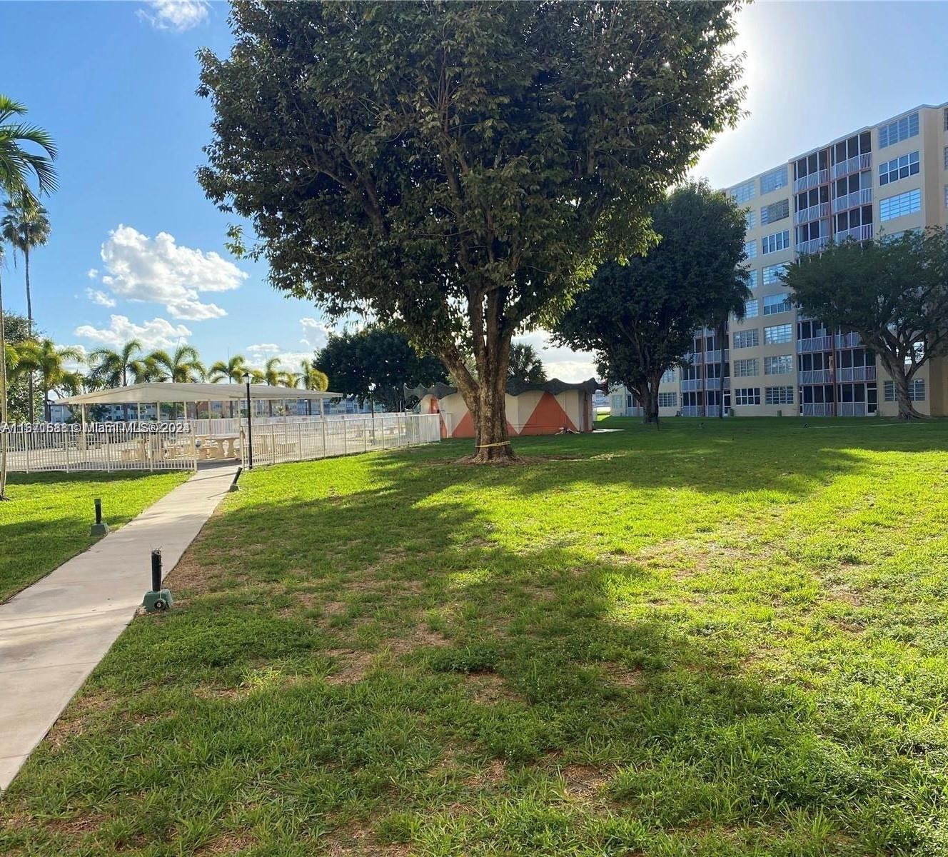 JADE WINDS GROUP-DAISY GA - Residential