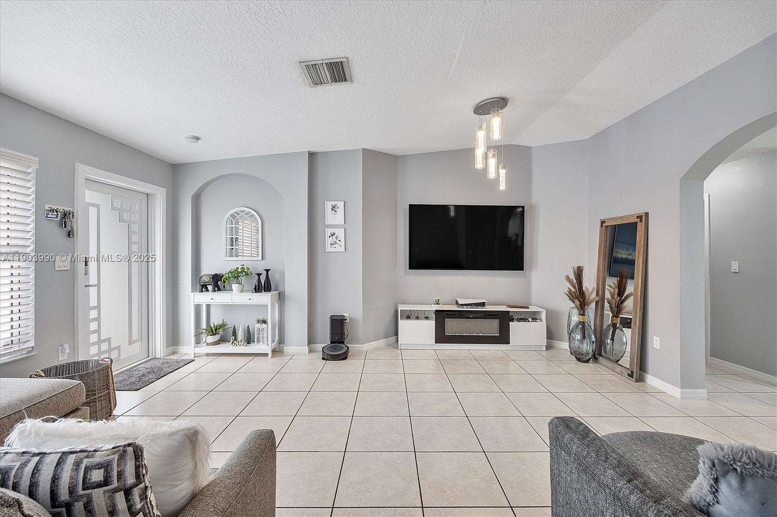 ACAPULCO SUB - Residential Lease