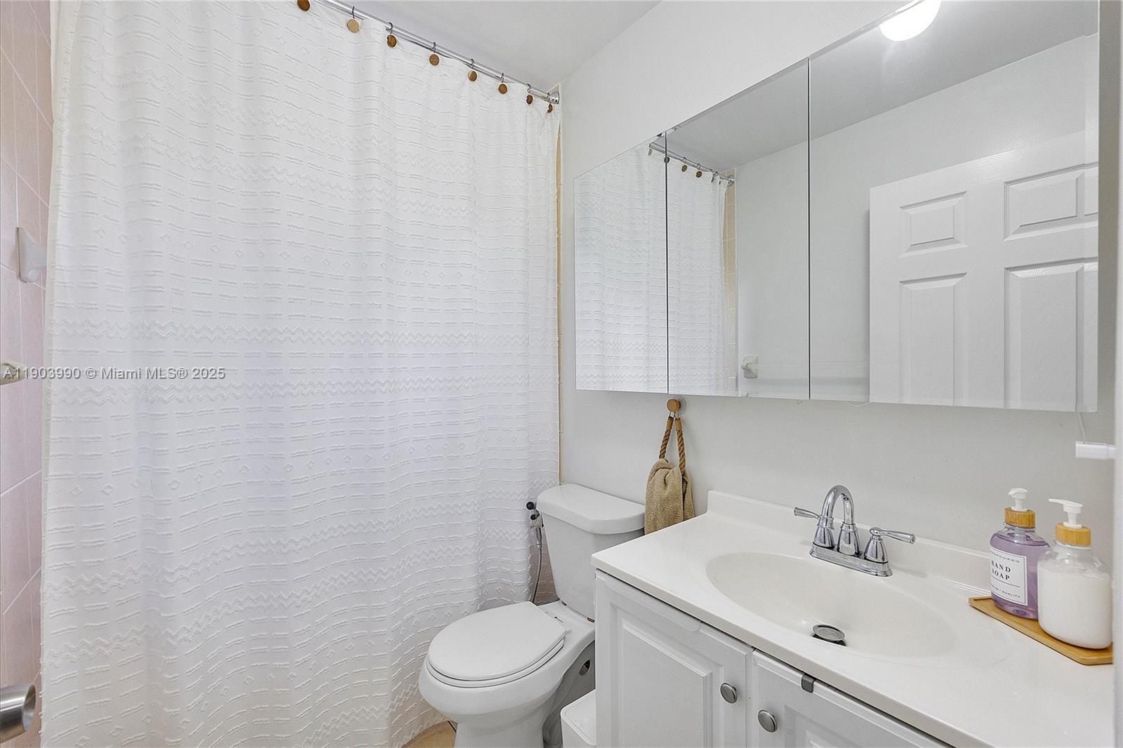 ACAPULCO SUB - Residential Lease