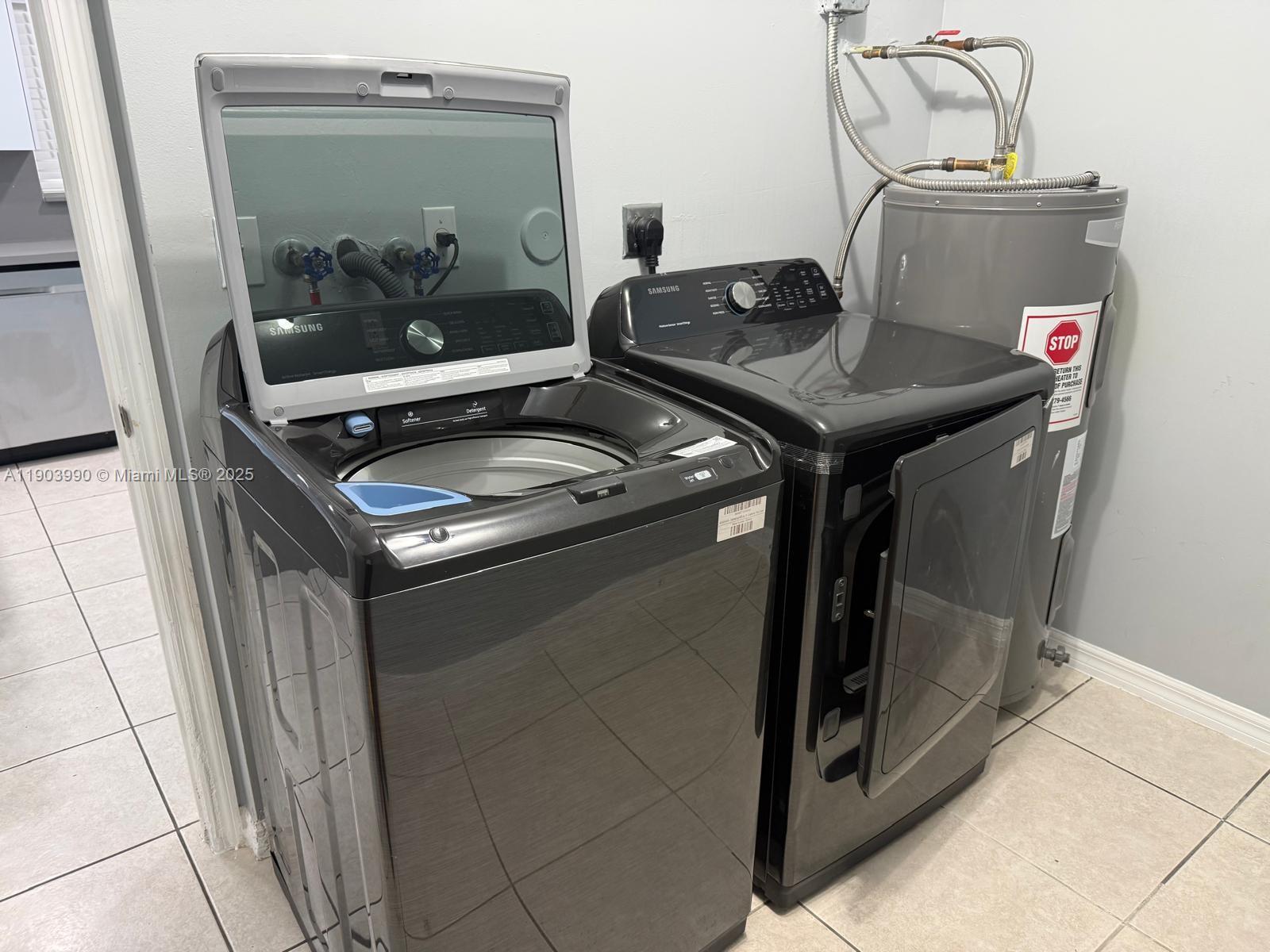 ACAPULCO SUB - Residential Lease