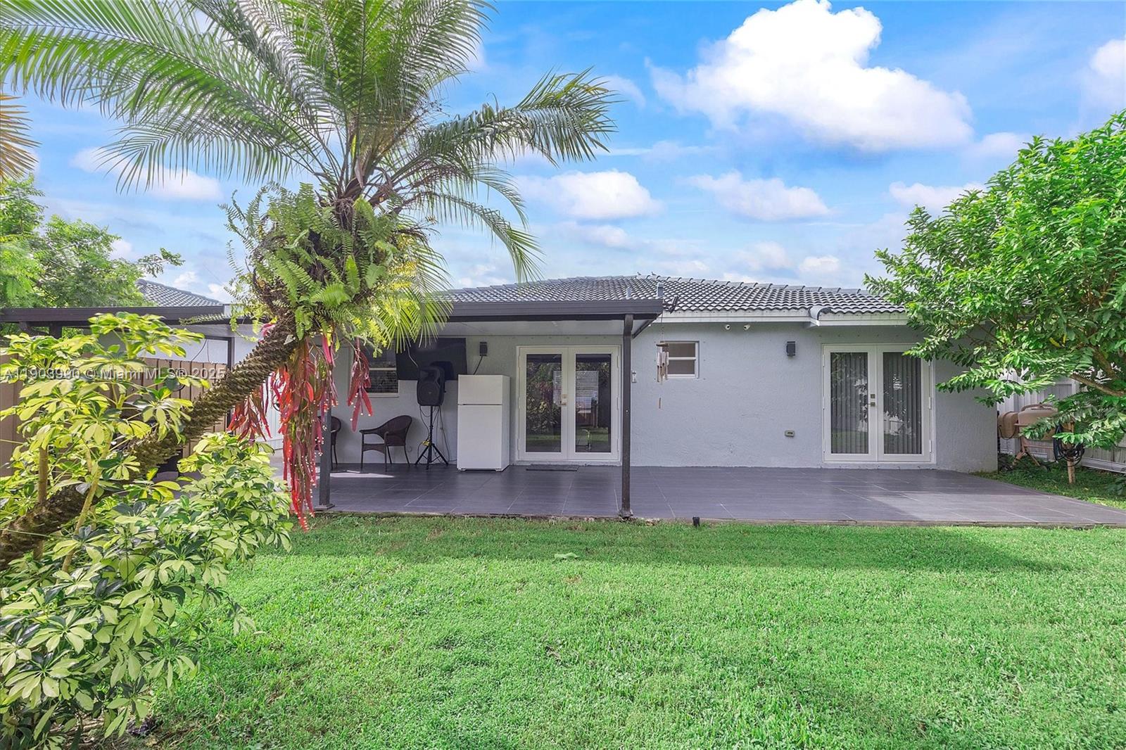 ACAPULCO SUB - Residential Lease