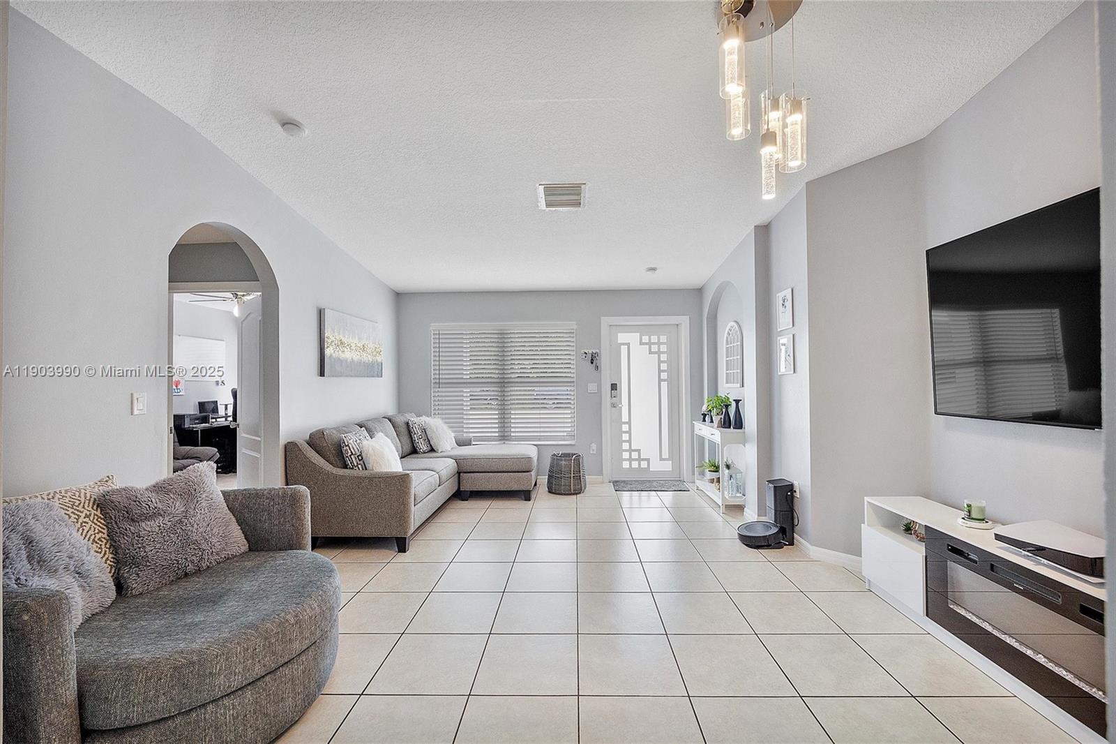 ACAPULCO SUB - Residential Lease