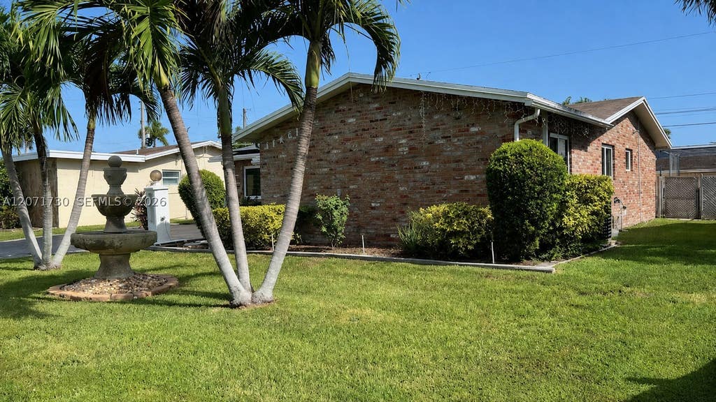 Photo of 11461 NW 35th St, Sunrise, FL 33323 (MLS # A12071730)