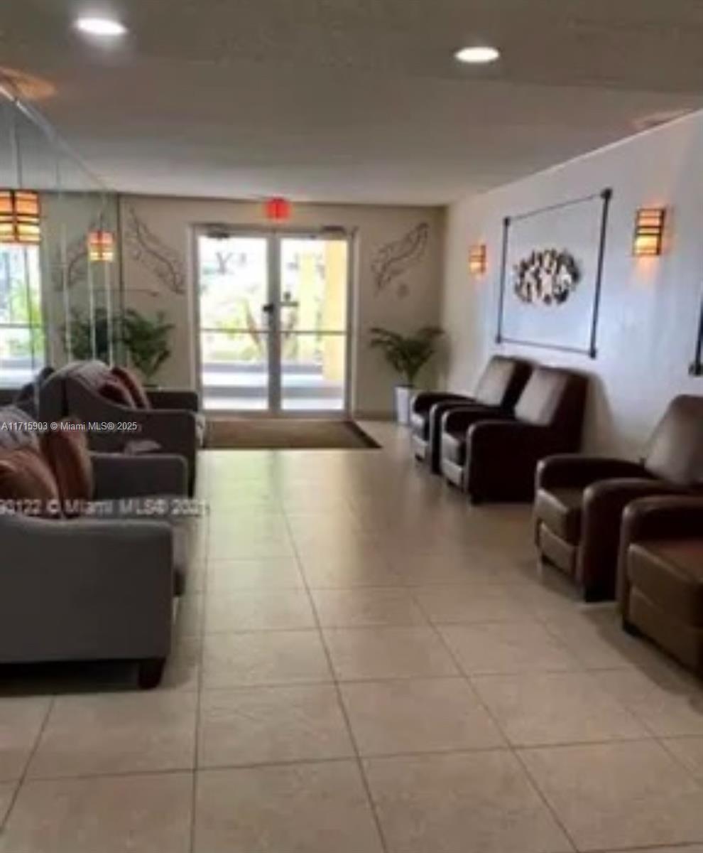 PLANTATION PLACE CONDO - Residential