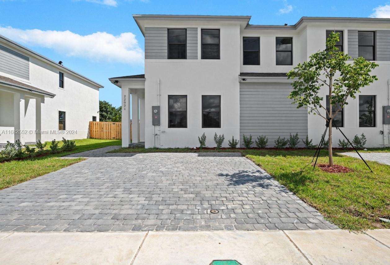 Property for Sale at 22025 Sw 114 Ave 22025, Miami, Broward County, Florida - Bedrooms: 4 
Bathrooms: 3  - $529,990