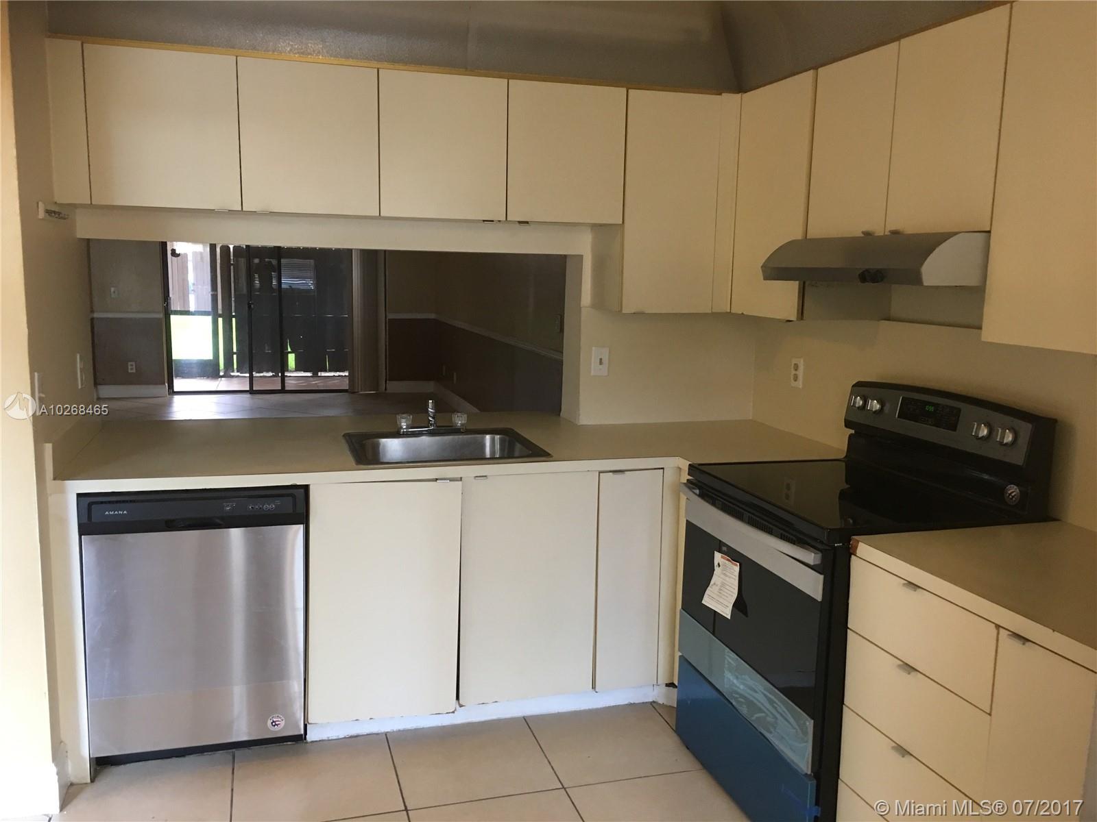 TANGLEWOOD TOWNHOMES - Residential Lease