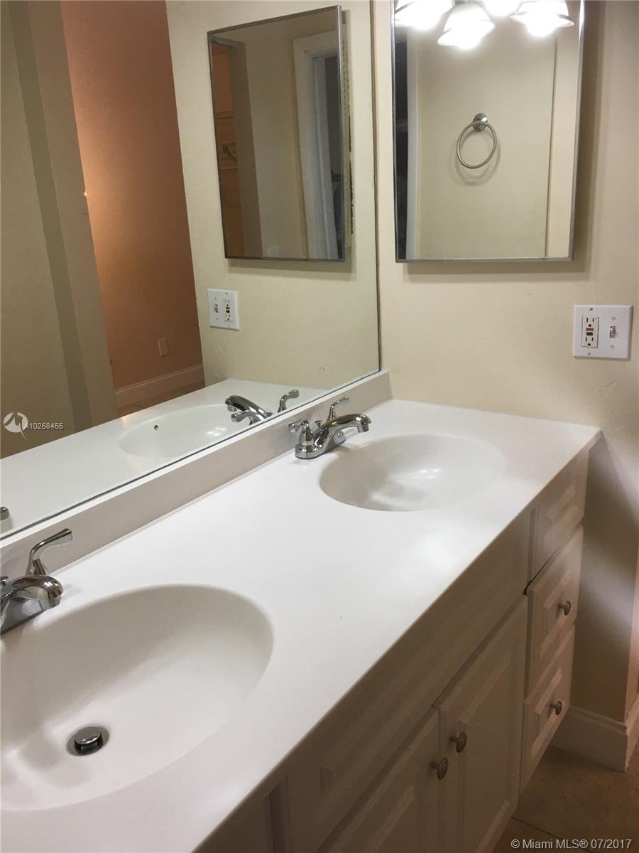 TANGLEWOOD TOWNHOMES - Residential Lease