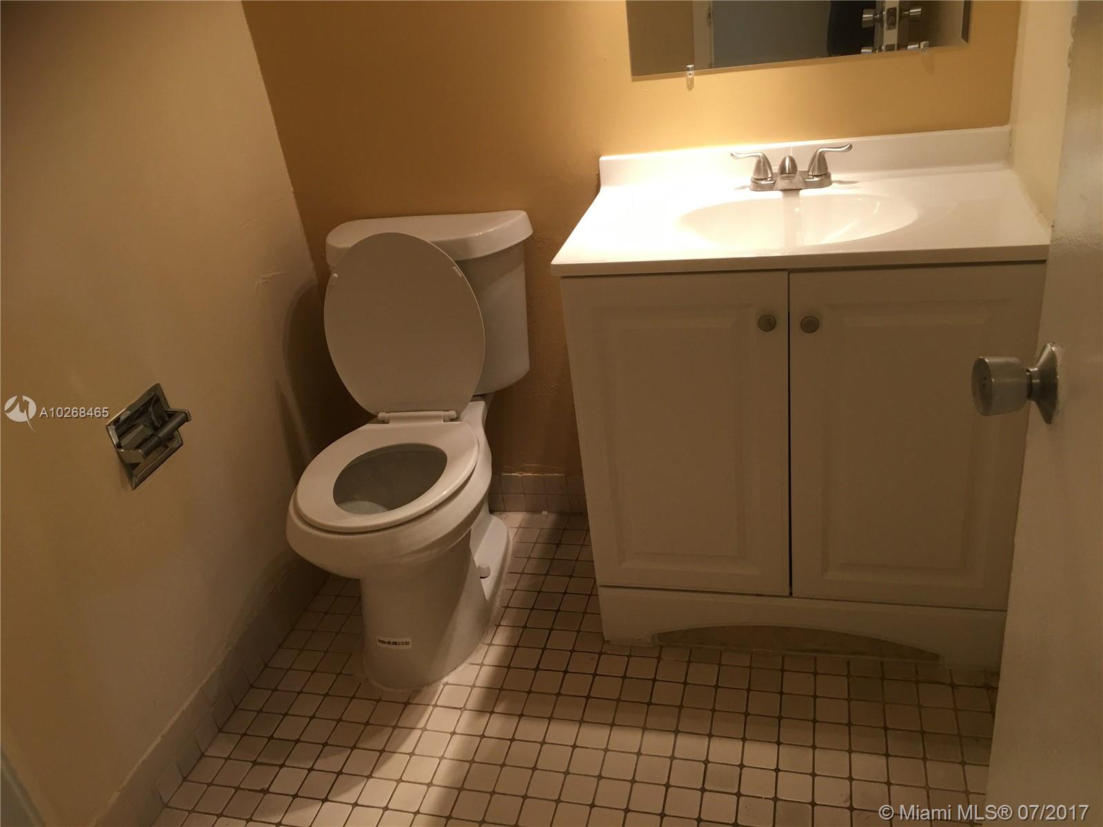 TANGLEWOOD TOWNHOMES - Residential Lease