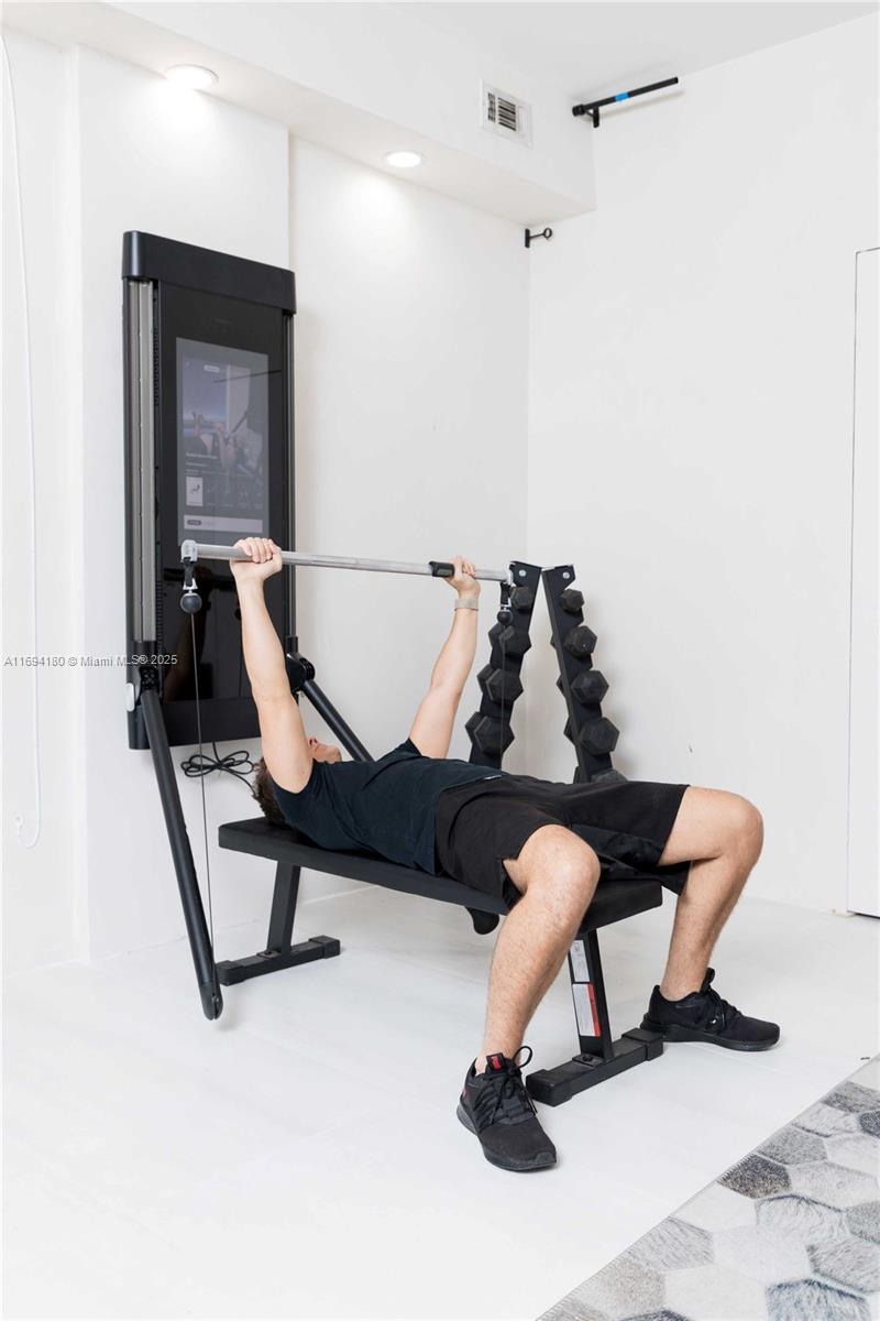 MIDDLE RIVER ESTATES - Residential Lease