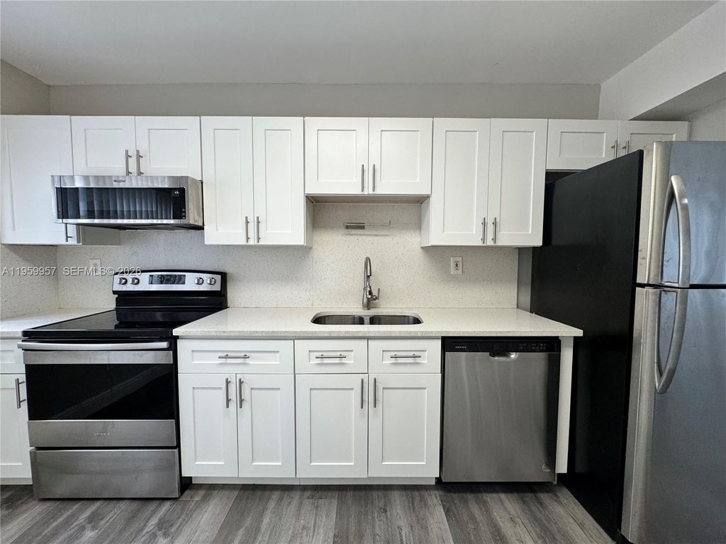 Photo of 1041 SW 15th Ave #10B, Fort Lauderdale, FL 33312 (MLS # A11959957)