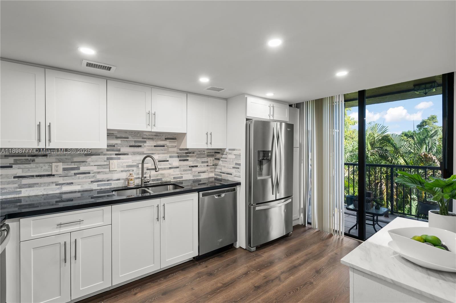 SEC 48 ATRIUMS AT SNAPPER - Residential