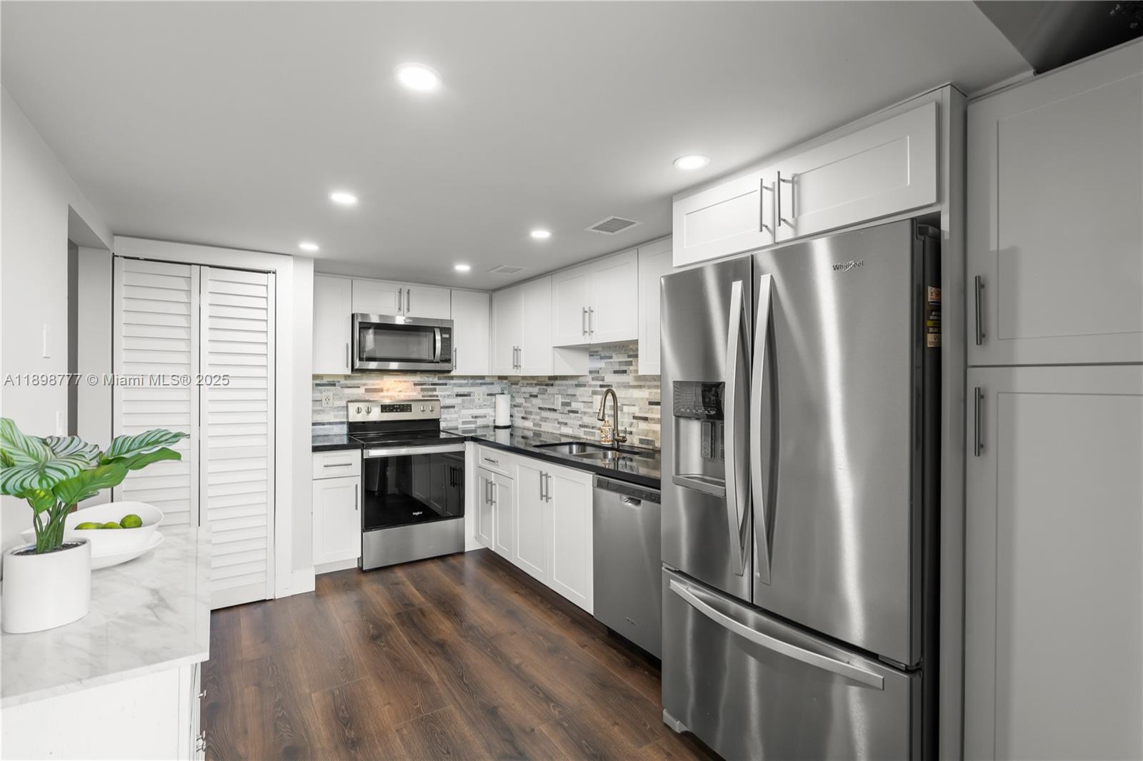 SEC 48 ATRIUMS AT SNAPPER - Residential