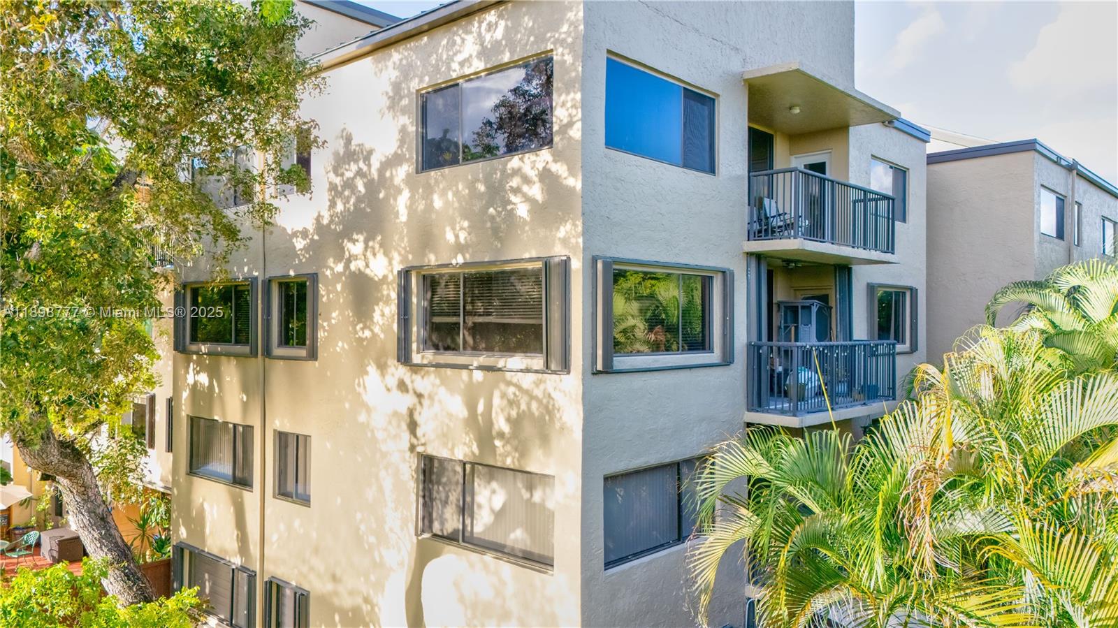 SEC 48 ATRIUMS AT SNAPPER - Residential