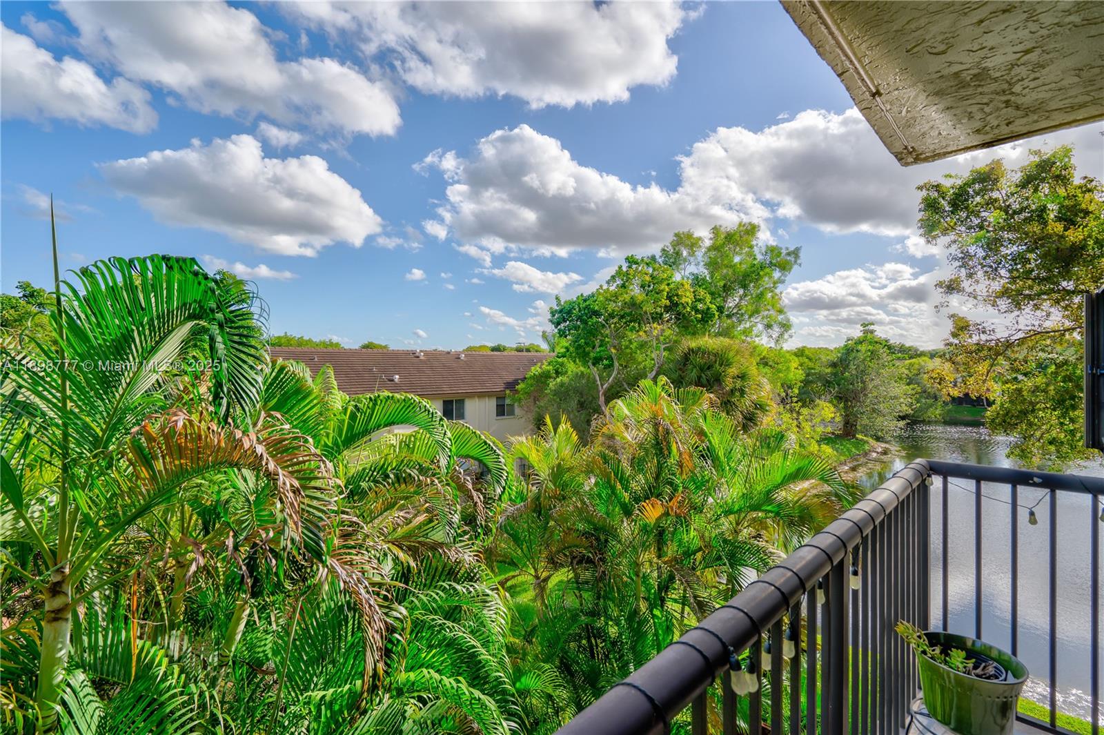 SEC 48 ATRIUMS AT SNAPPER - Residential