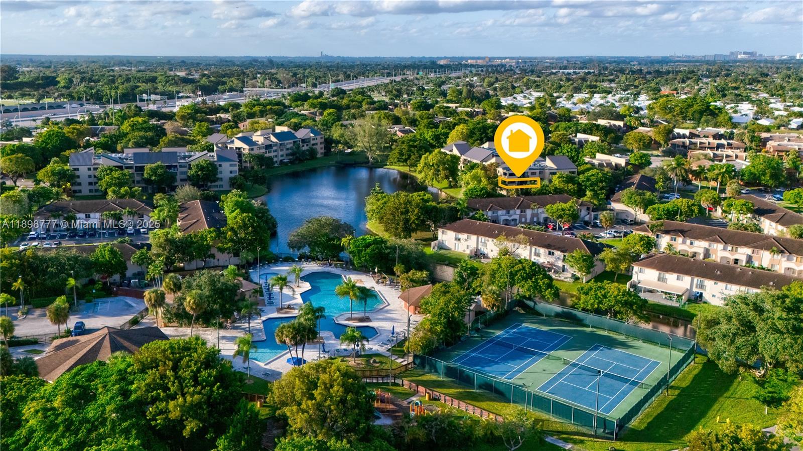 SEC 48 ATRIUMS AT SNAPPER - Residential