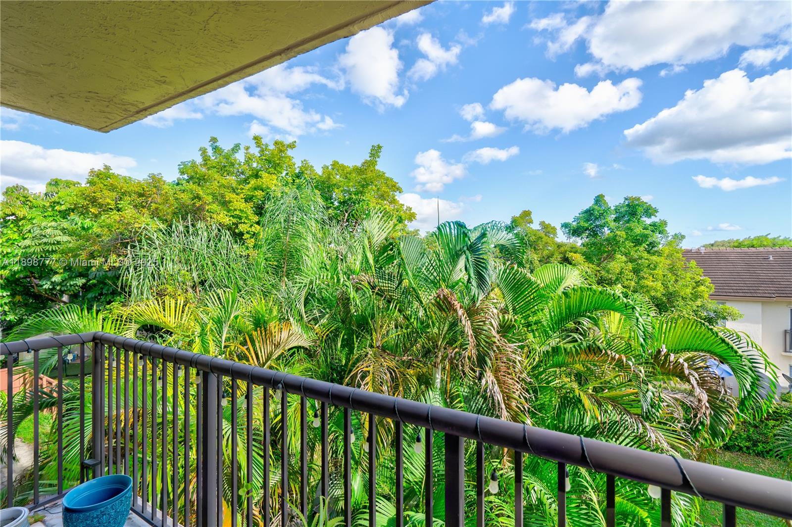 SEC 48 ATRIUMS AT SNAPPER - Residential