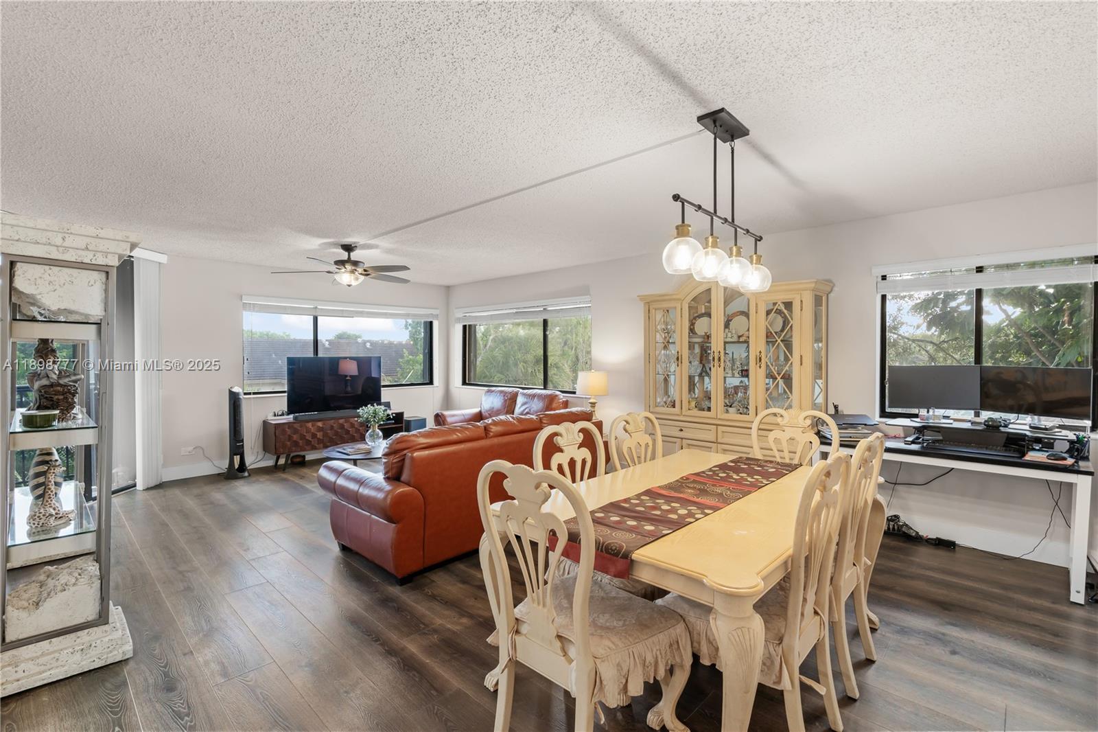 SEC 48 ATRIUMS AT SNAPPER - Residential