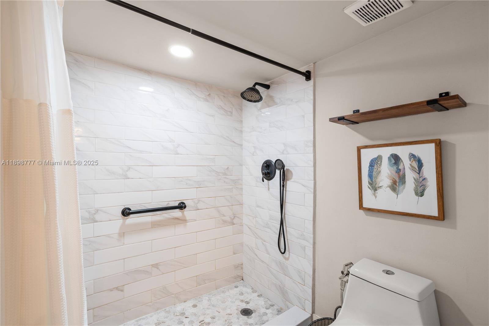 SEC 48 ATRIUMS AT SNAPPER - Residential