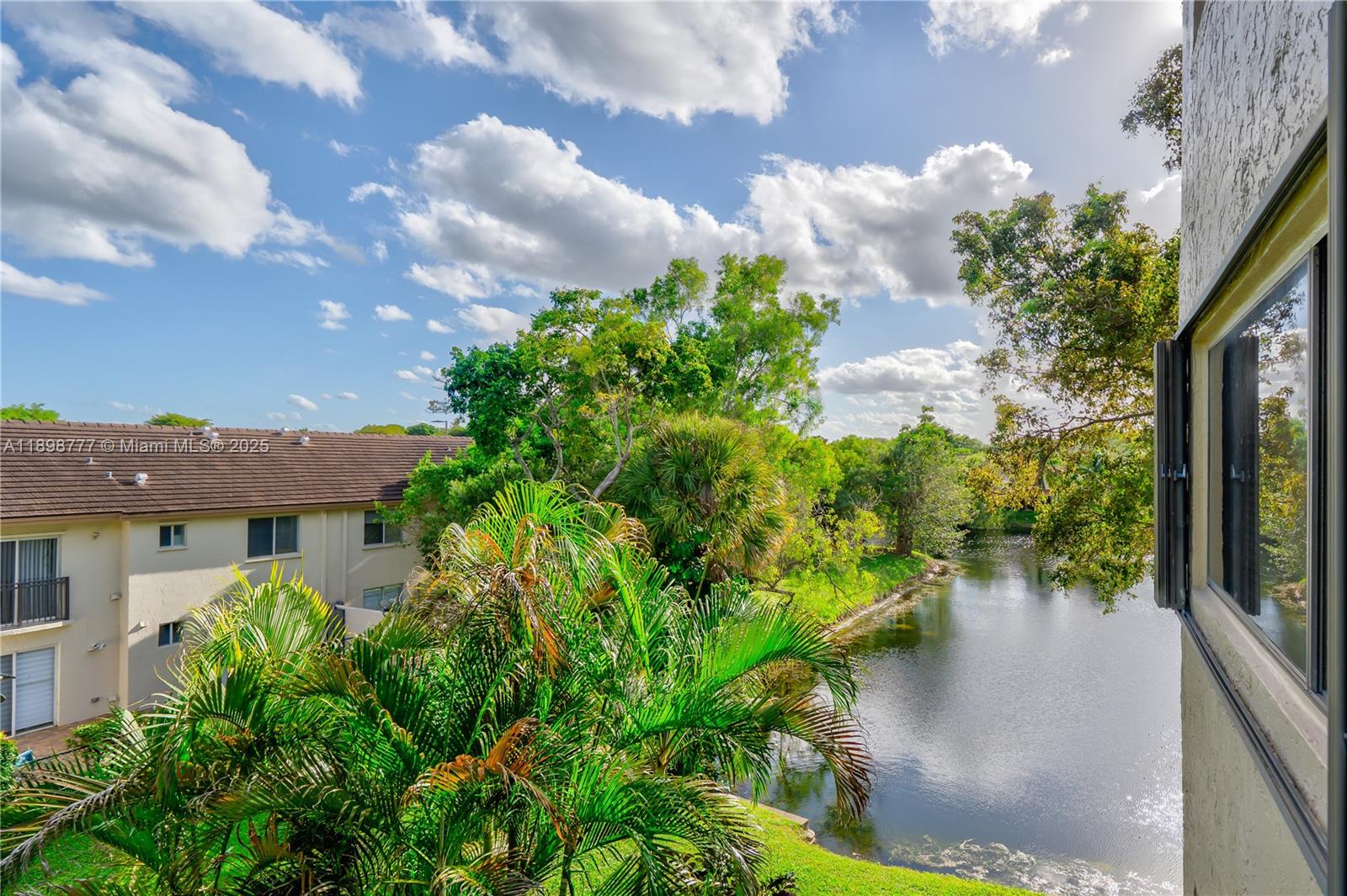 SEC 48 ATRIUMS AT SNAPPER - Residential