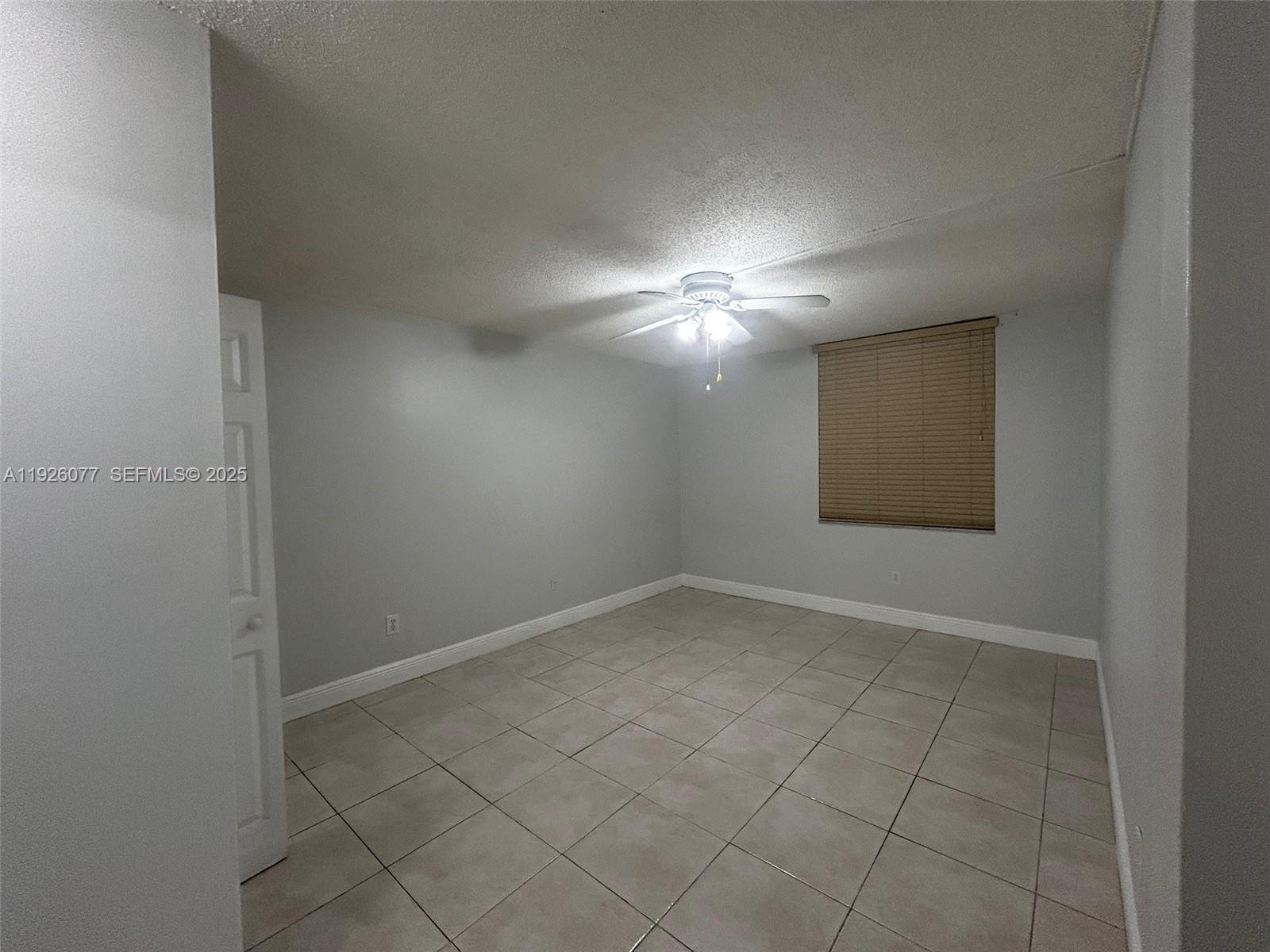 PROMENADE AT KENDALE LAKE - Residential Lease