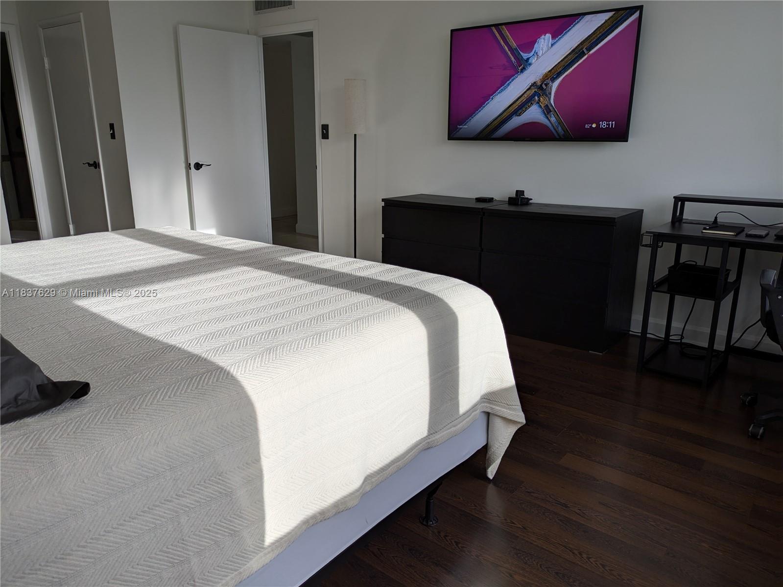 THE BELMONT CONDO - Residential Lease