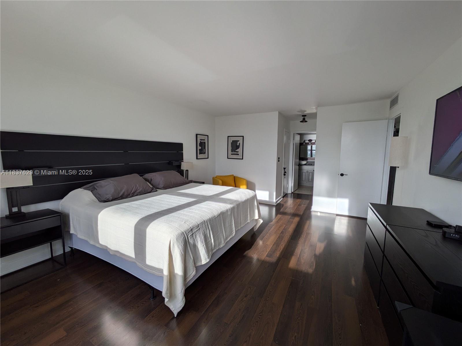 THE BELMONT CONDO - Residential Lease