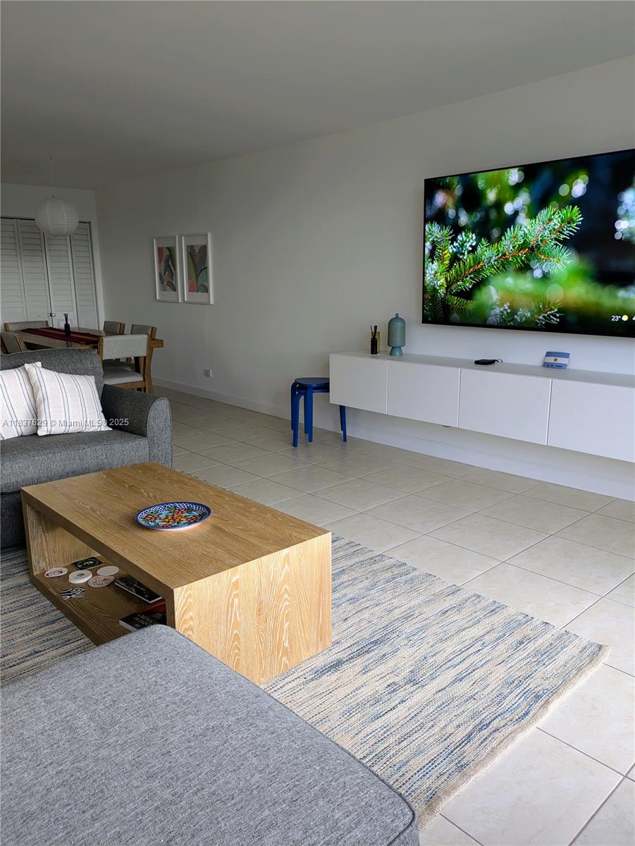 THE BELMONT CONDO - Residential Lease