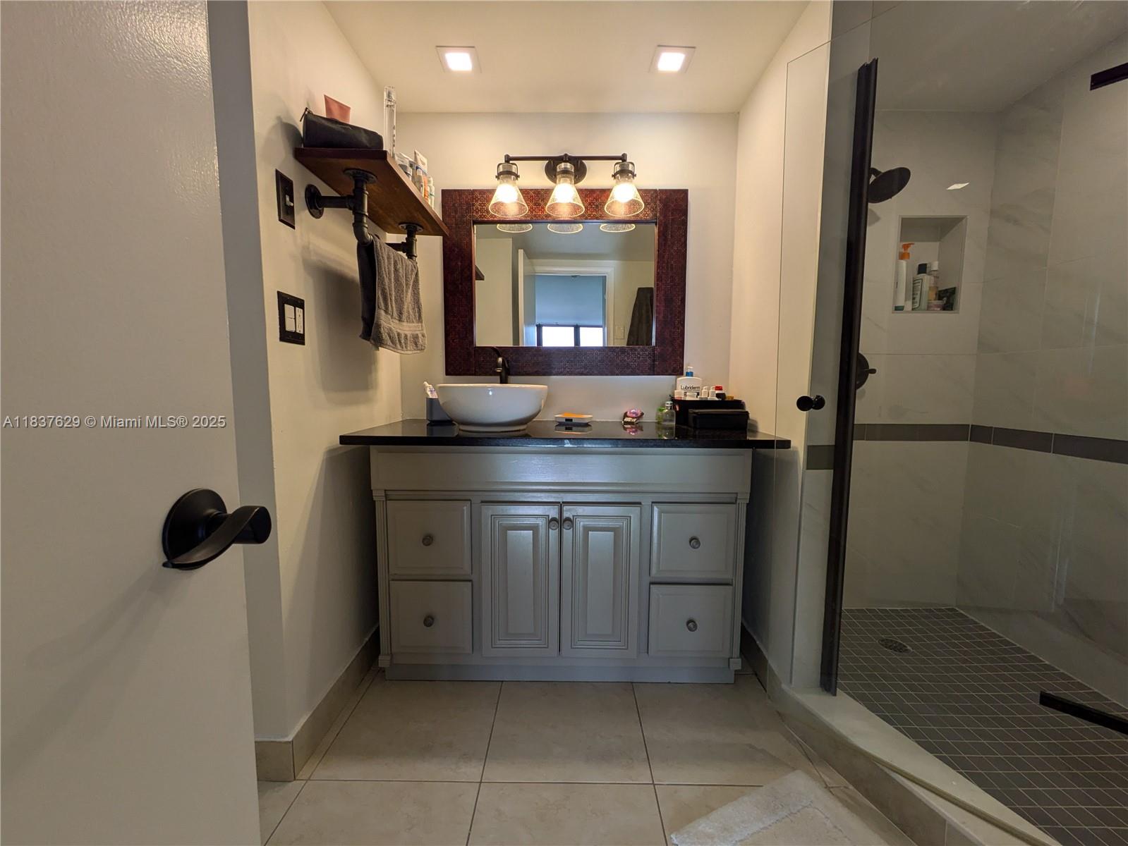 THE BELMONT CONDO - Residential Lease