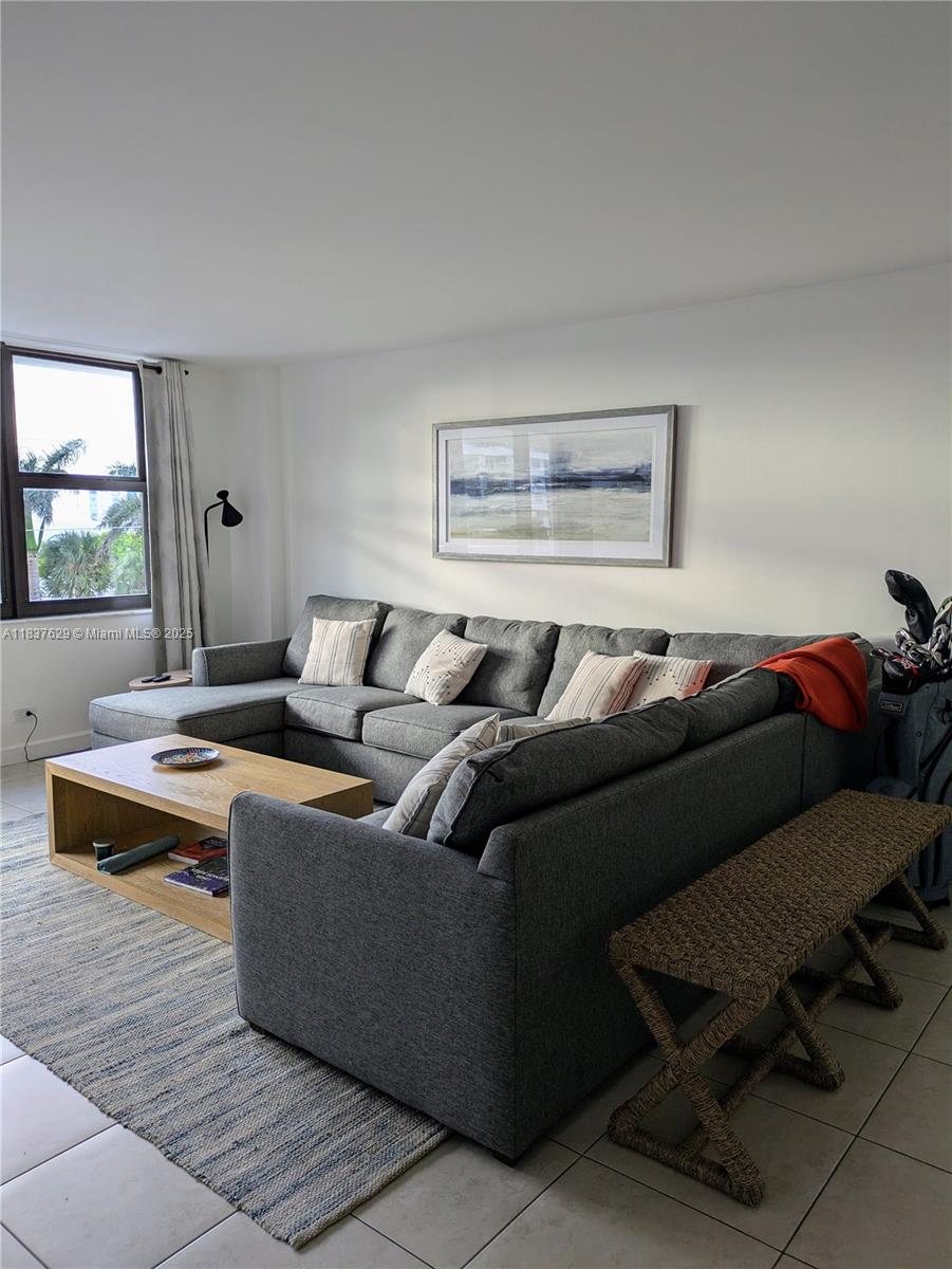 THE BELMONT CONDO - Residential Lease