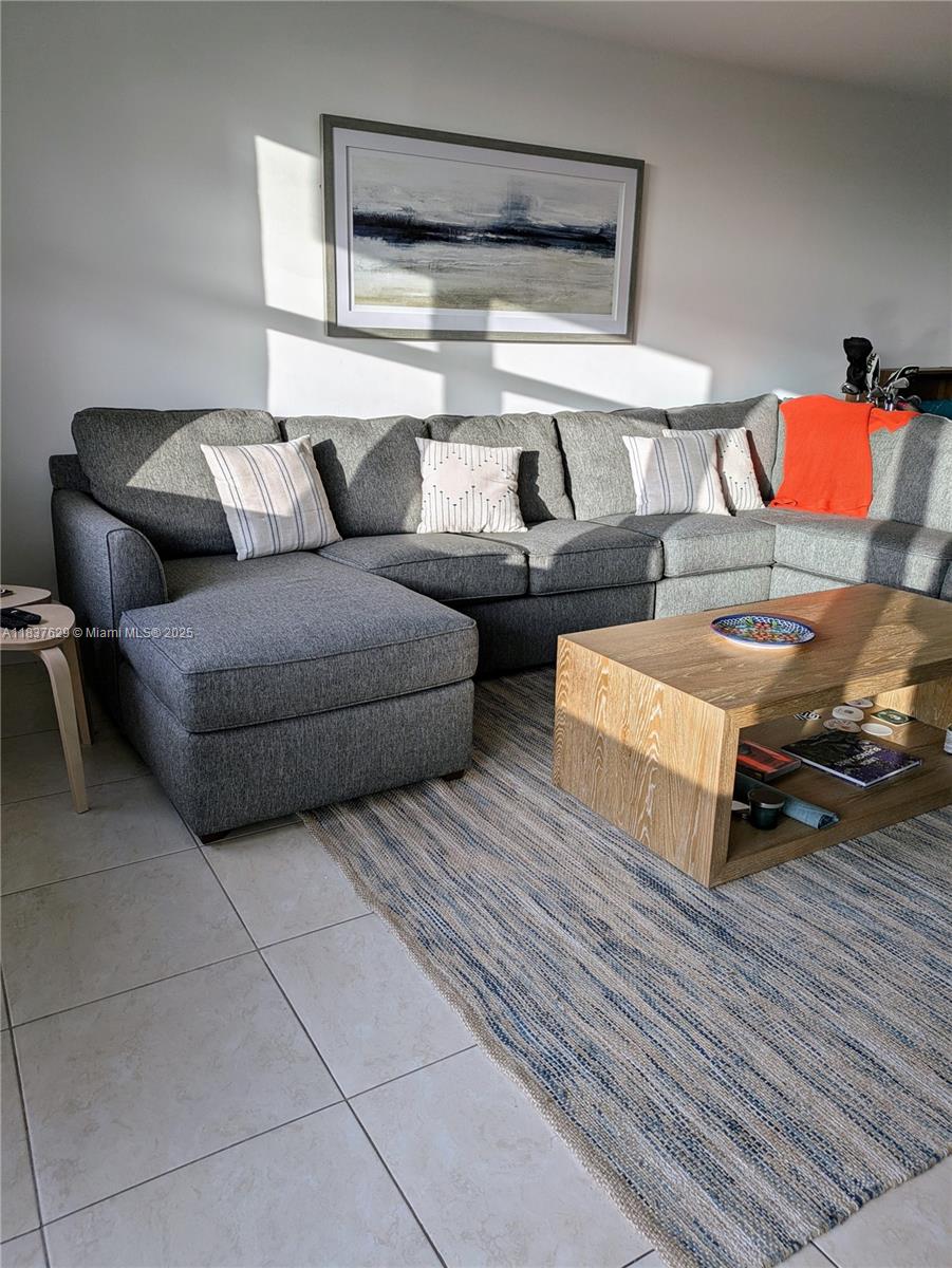 THE BELMONT CONDO - Residential Lease