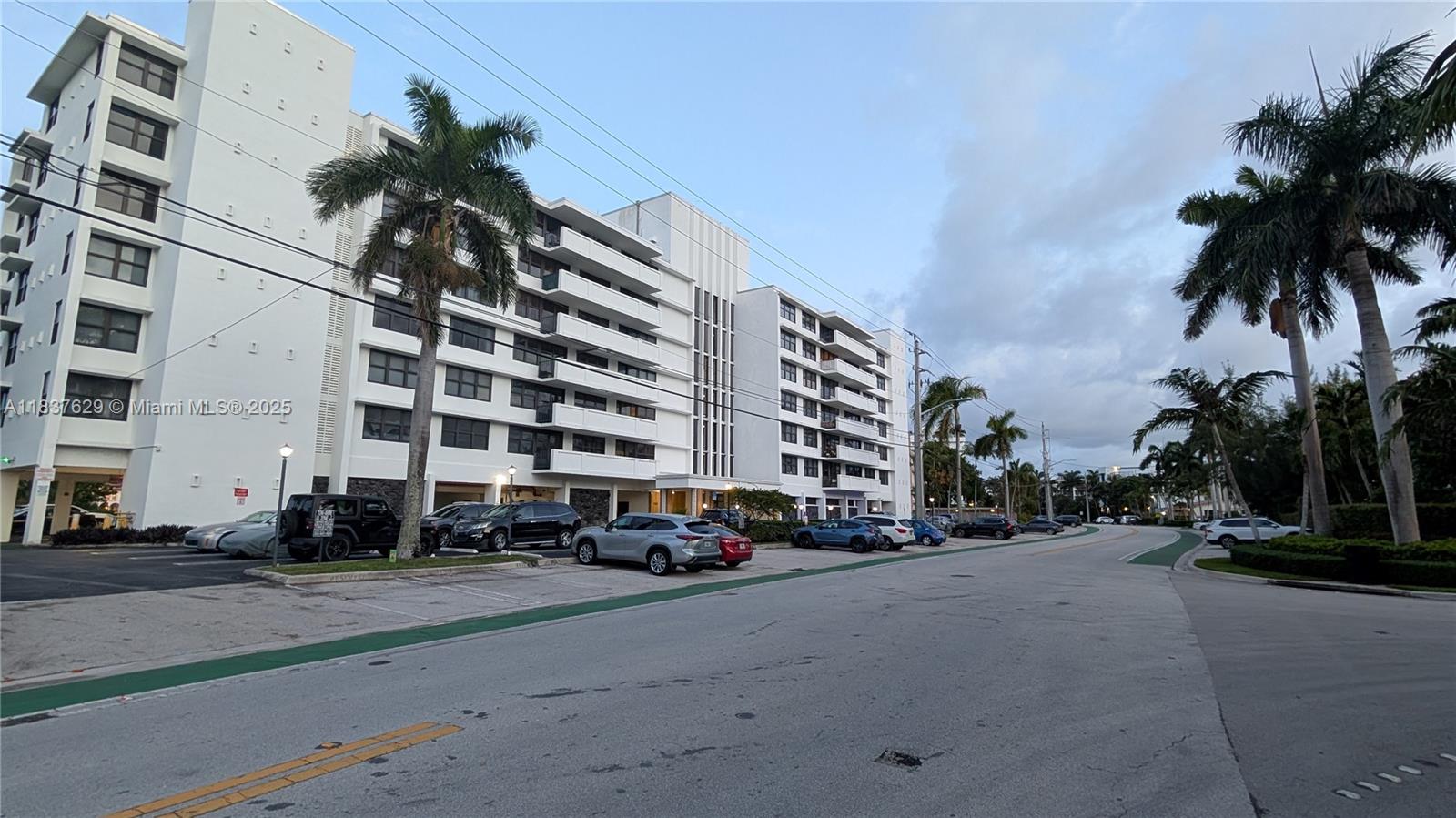 THE BELMONT CONDO - Residential Lease