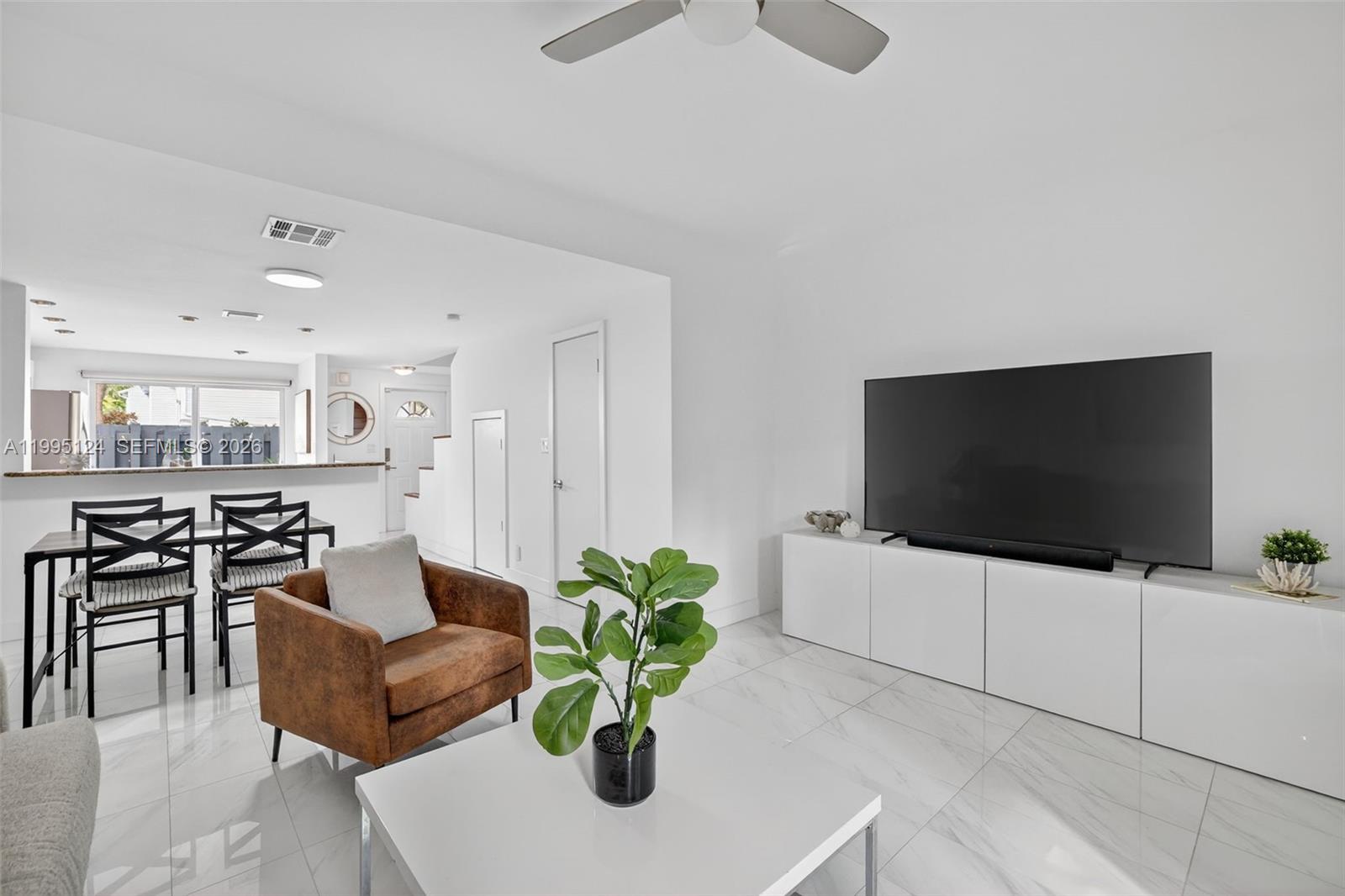 RESUBDIVISION OF LINDA TE - Residential Lease