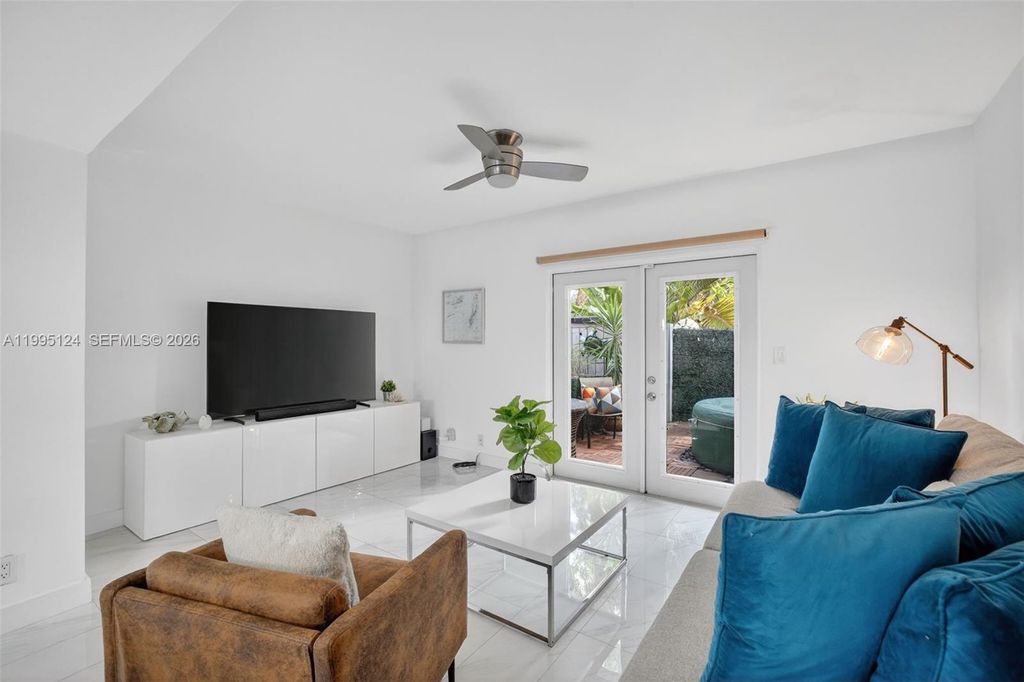 Photo of 1953 NE 15th Ave #1953, Fort Lauderdale, FL 33305 (MLS # A11995124)