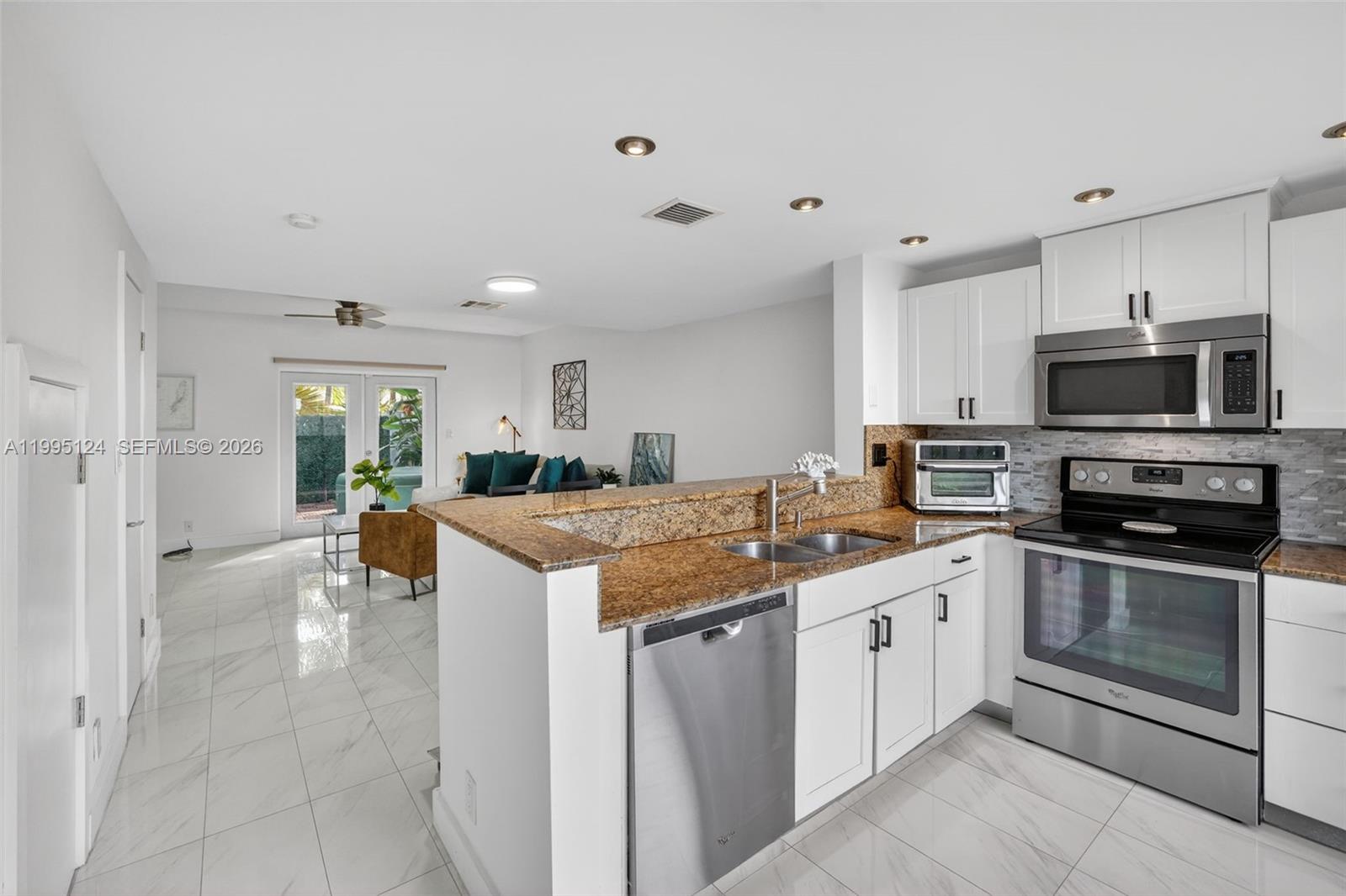 RESUBDIVISION OF LINDA TE - Residential Lease