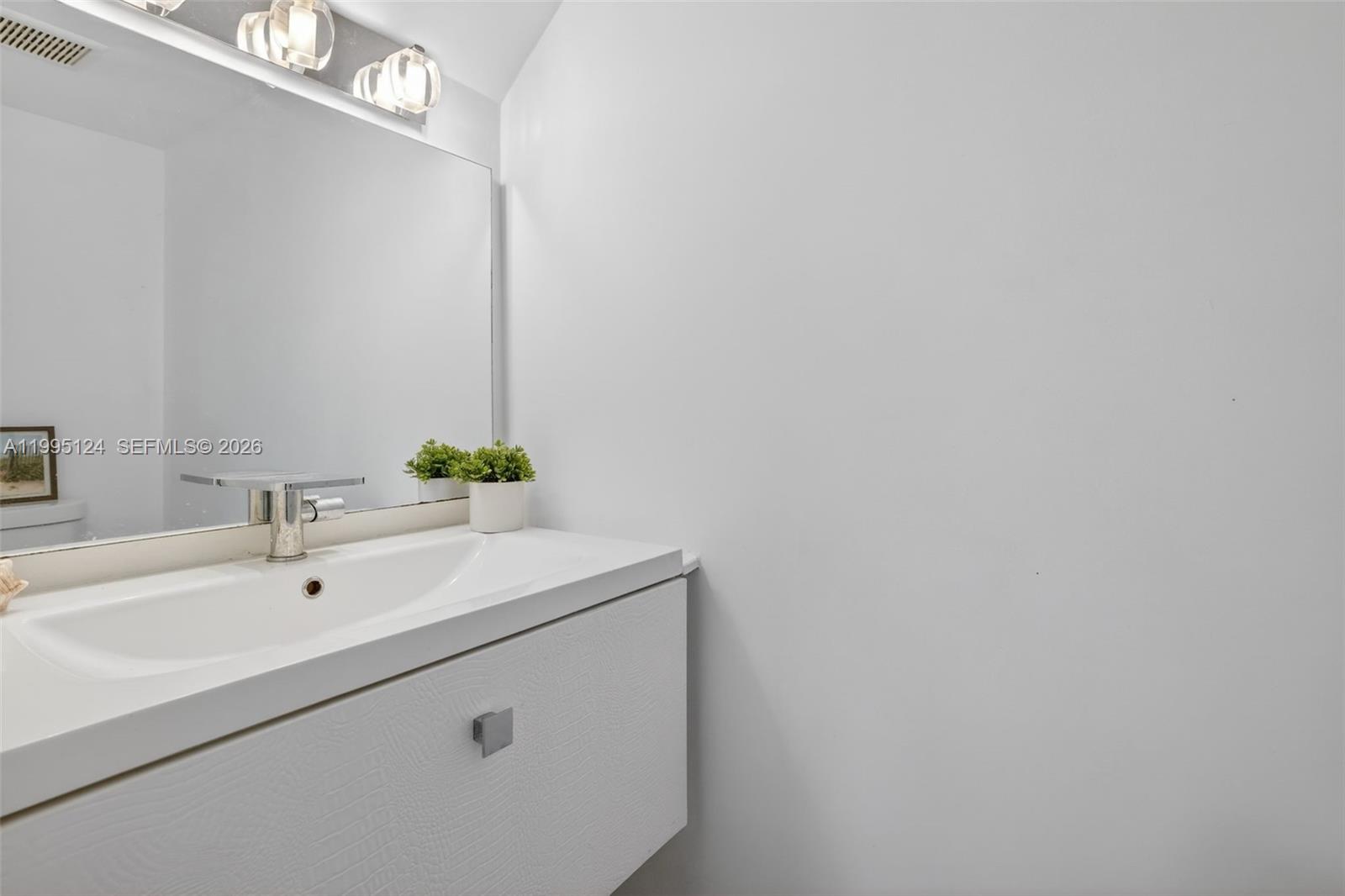 RESUBDIVISION OF LINDA TE - Residential Lease