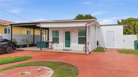5737 SW 6th St Miami FL 33144
