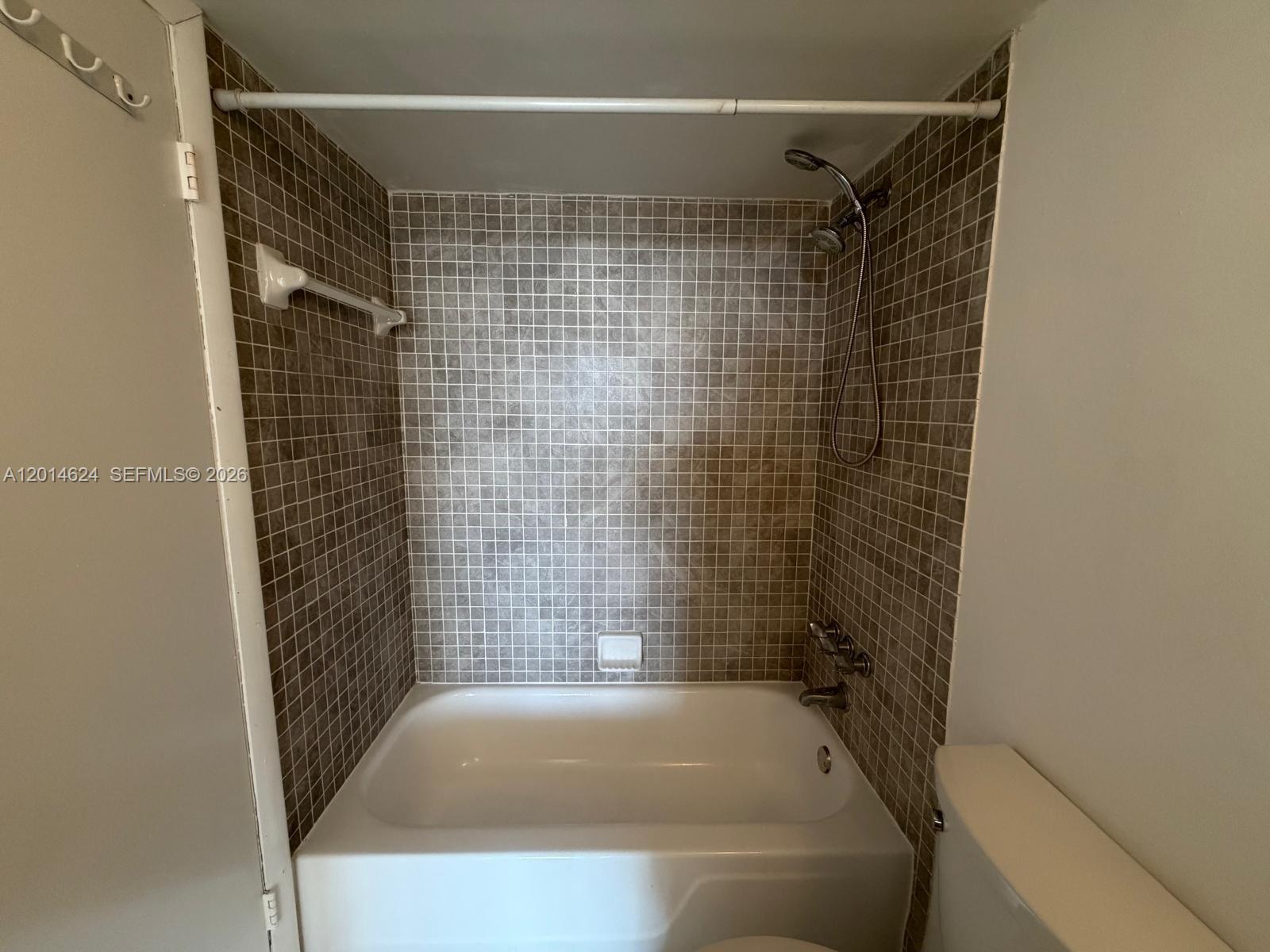 WILSHIRE CONDO - Residential Lease