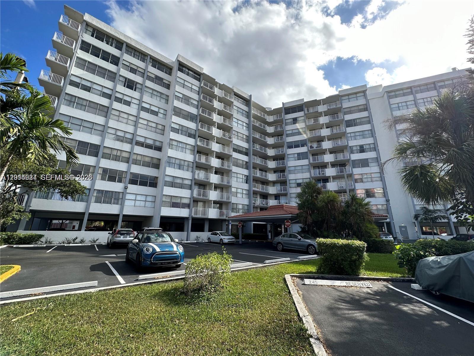 WILSHIRE CONDO - Residential Lease