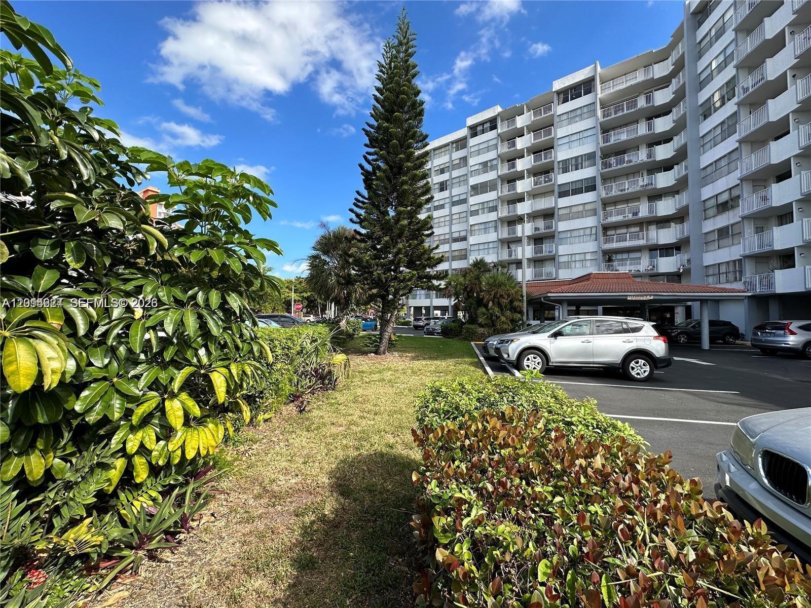 WILSHIRE CONDO - Residential Lease