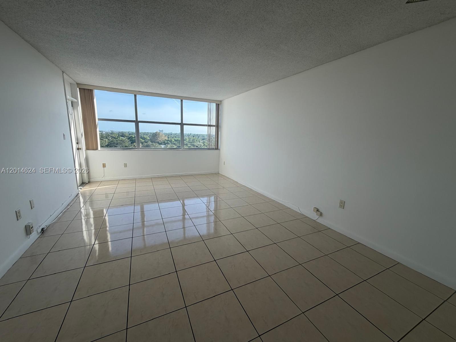 WILSHIRE CONDO - Residential Lease